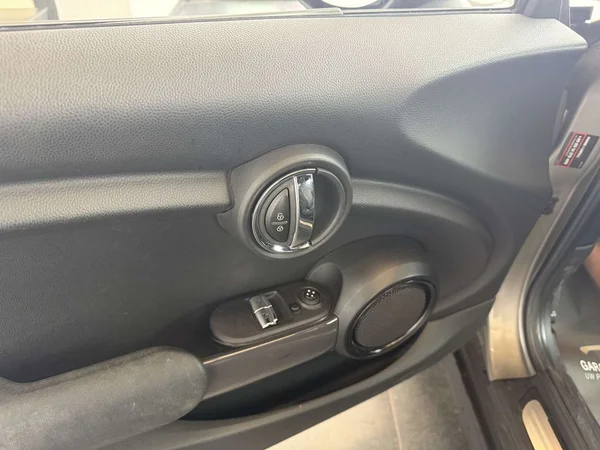 MINI One (2021) — foto 9 van 18