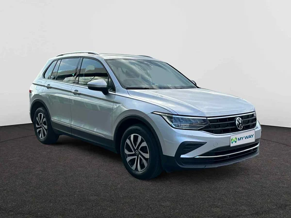 VOLKSWAGEN Tiguan (2021) — foto 19 van 24