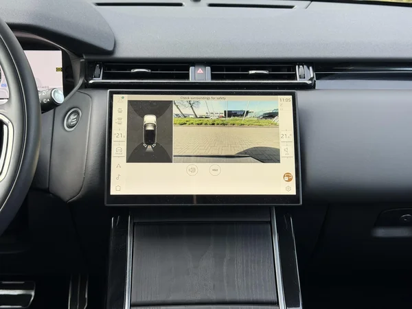 Land Rover Range Rover Velar (2024) — foto 16 van 28
