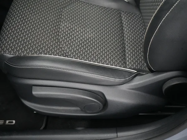Kia cee'd (2024) — foto 10 van 28