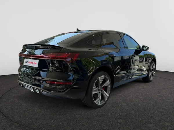 AUDI Q8 Sportback e-tron (2025) — foto 5 van 12