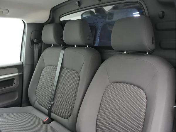 VOLKSWAGEN ID.Buzz (2025) — foto 34 van 44