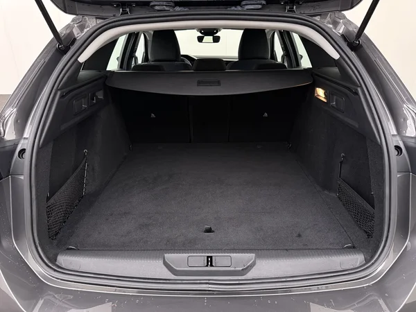 PEUGEOT 308 (2023) — foto 8 van 28