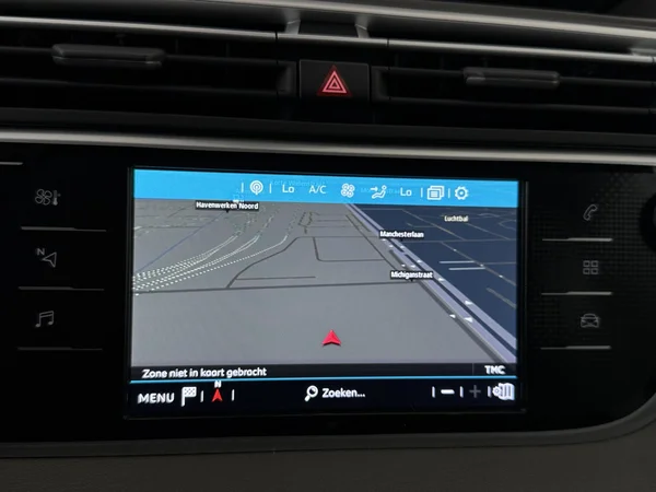 CITROEN C4 SpaceTourer (2022) — foto 10 van 26