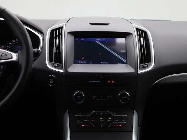 Ford S-Max (2022) — foto 39 van 39