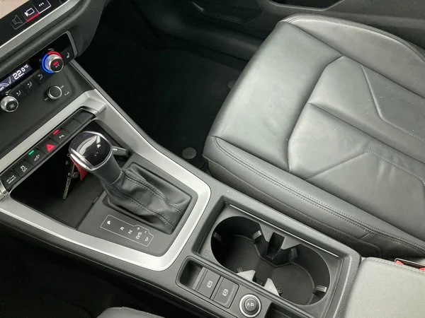 AUDI Q3 PHEV (2022) — foto 5 van 36