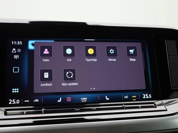 Volkswagen Multivan (2024) — foto 25 van 43