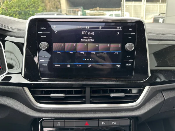 VOLKSWAGEN T-Roc (2025) — foto 3 van 24