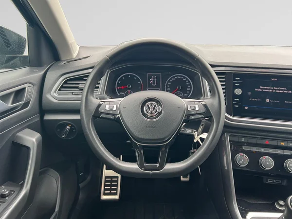 VOLKSWAGEN T-Roc (2019) — foto 3 van 18