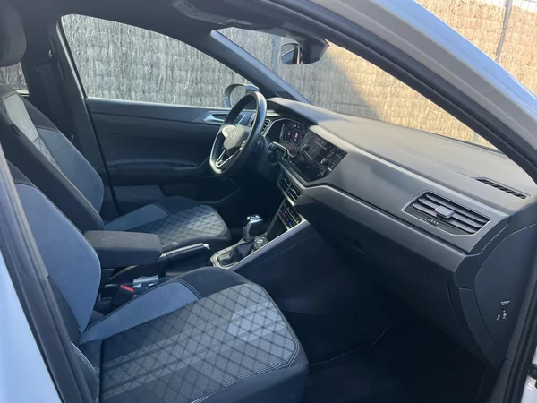 VOLKSWAGEN Taigo (2024) — foto 16 van 24