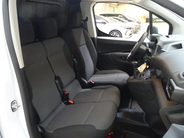 Citroën Berlingo (2023) — foto 11 van 13