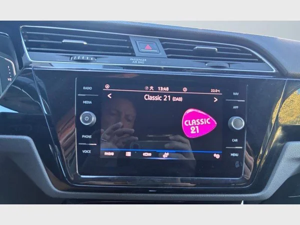 Volkswagen Touran (2023) — foto 6 van 21
