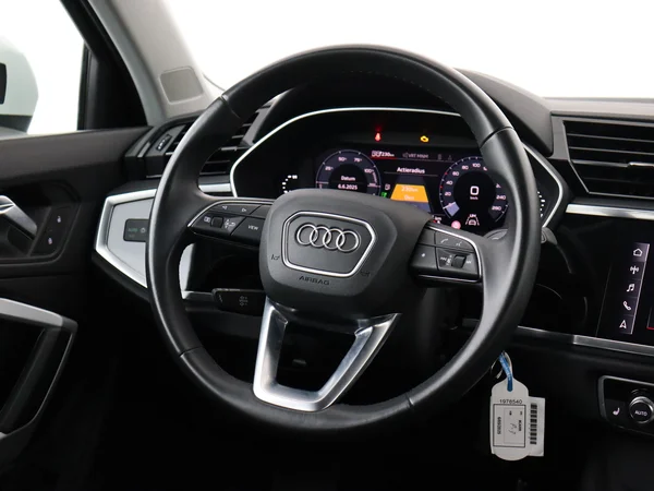 AUDI Q3 (2022) — foto 14 van 29