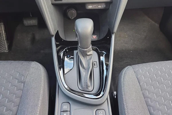 Toyota Yaris Cross Hybrid (HEV) (2026) — foto 8 van 26