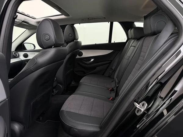 MERCEDES E 300 (2021) — foto 5 van 34