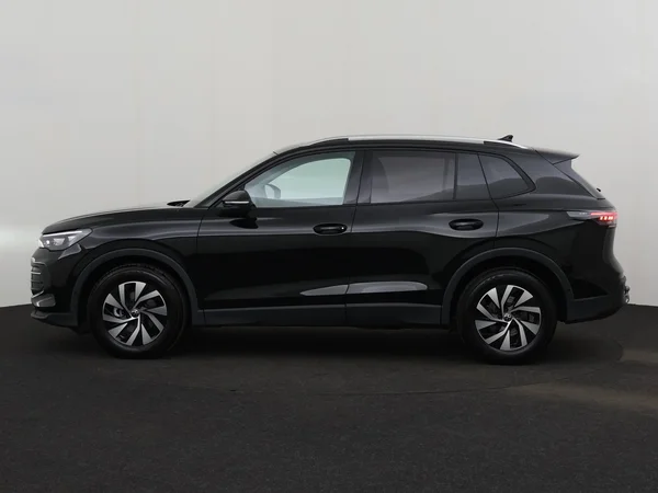 VOLKSWAGEN Tiguan (2025) — foto 14 van 18