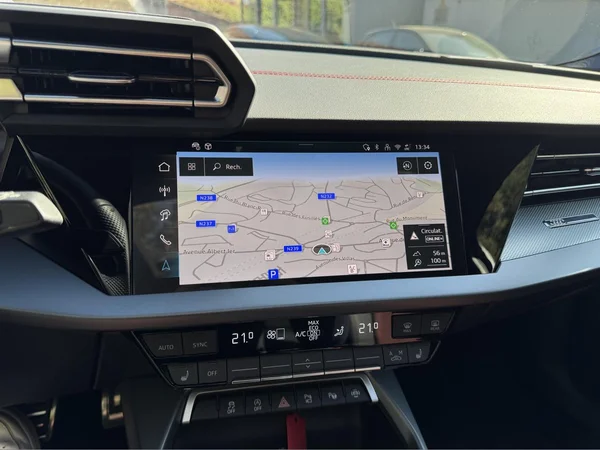 AUDI A3 Sportback (2025) — foto 2 van 16