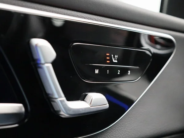 Mercedes-Benz GLC (2025) — foto 28 van 45