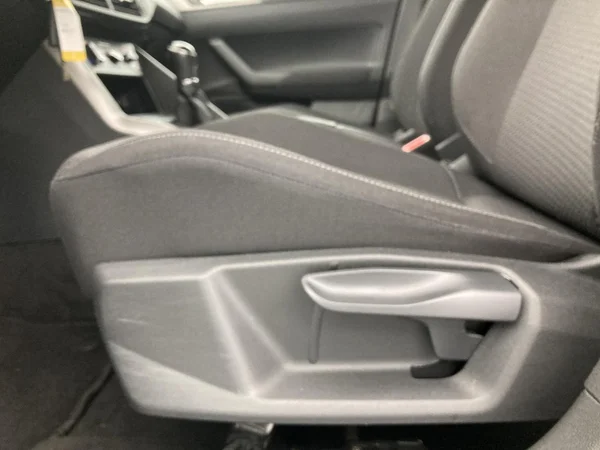 VOLKSWAGEN Polo (2019) — foto 11 van 36