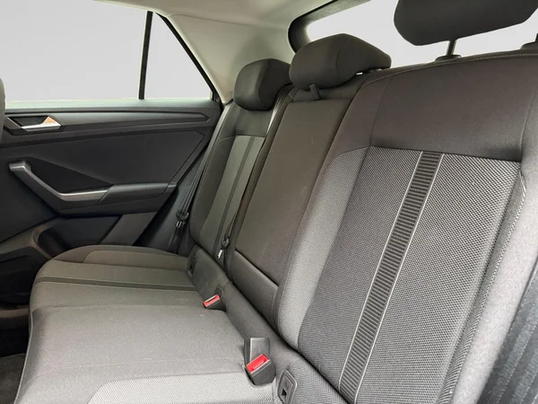 VOLKSWAGEN T-Roc (2023) — foto 9 van 15