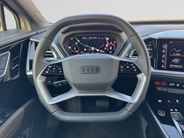 AUDI Q4 Sportback e-tron (2025) — foto 4 van 22