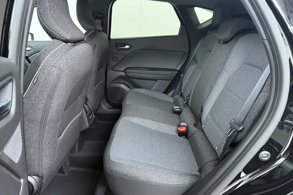 Renault Captur E-Tech (HEV) (2026) — foto 16 van 17