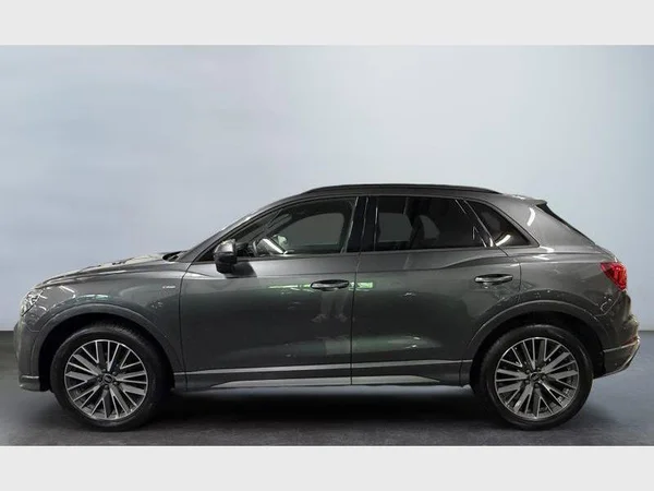 Audi Q3 (2023) — foto 22 van 27