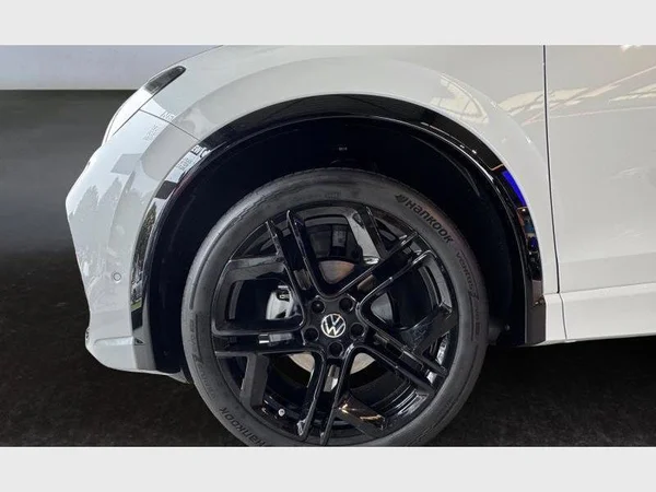 VOLKSWAGEN Tiguan (2026) — foto 21 van 22