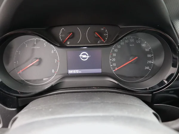 Opel Corsa (2023) — foto 19 van 19
