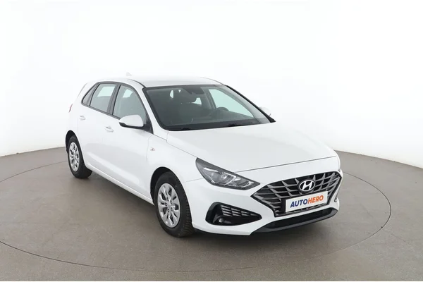 Hyundai i30 (2023) — foto 14 van 16