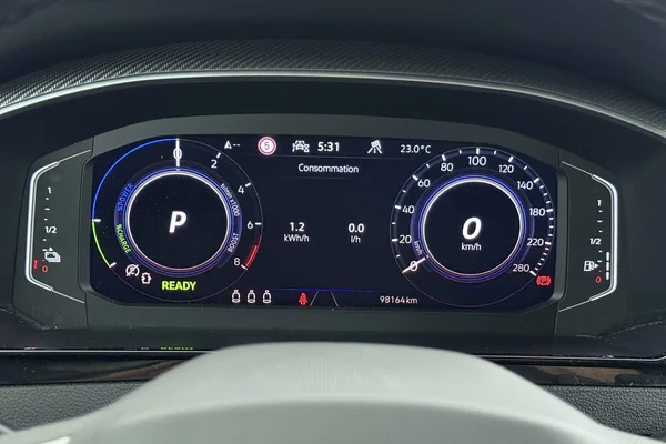 Volkswagen Arteon Shooting Brake EHybrid (2022) — foto 8 van 31