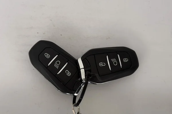 Peugeot 5008 (2022) — foto 8 van 30