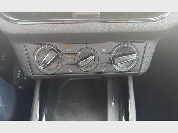 Skoda Kamiq (2023) — foto 9 van 19