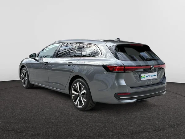 VOLKSWAGEN Passat SW (2025) — foto 18 van 24