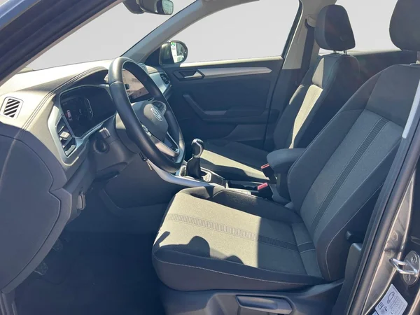 VOLKSWAGEN T-Roc (2023) — foto 16 van 18