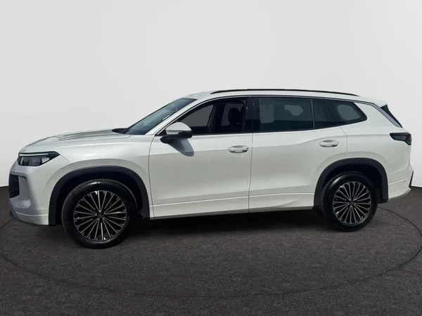 VOLKSWAGEN Tayron (2025) — foto 12 van 24