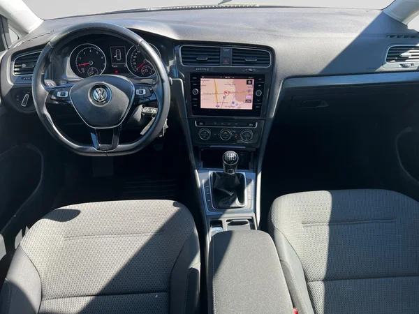VOLKSWAGEN Golf VII (2018) — foto 15 van 18