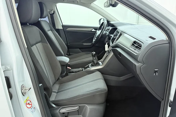 Volkswagen T-Roc (2020) — foto 17 van 19