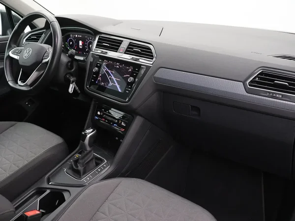 Volkswagen Tiguan (2022) — foto 23 van 29