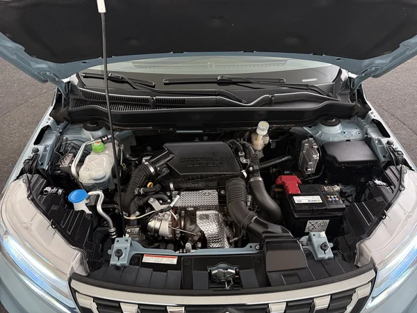 SUZUKI Vitara (2023) — foto 6 van 27
