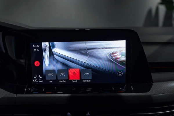 Volkswagen Golf (2020) — foto 5 van 40