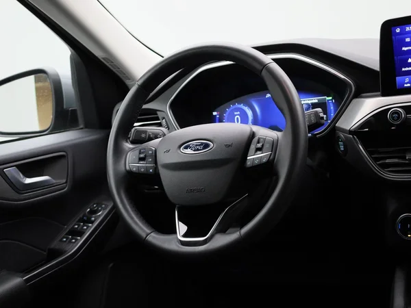 Ford Kuga (2023) — foto 30 van 42