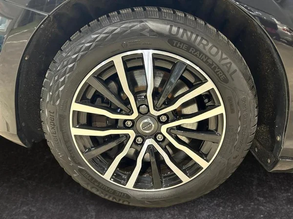 VOLVO V40 (2019) — foto 25 van 31