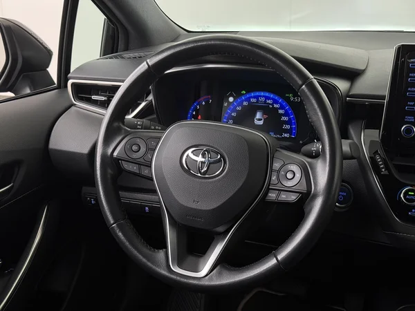 TOYOTA Corolla (2022) — foto 21 van 28