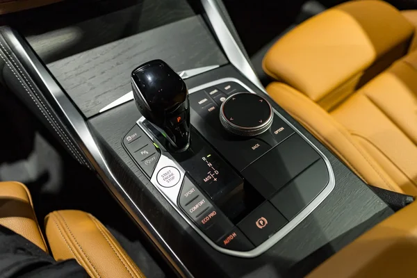 BMW 4 Reeks (2023) — foto 26 van 36