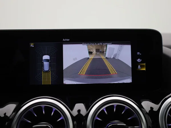 Mercedes-Benz EQA (2024) — foto 25 van 43