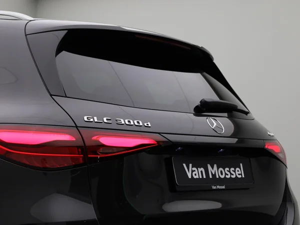 Mercedes-Benz GLC (2025) — foto 42 van 51