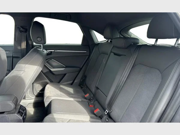 Audi Q3 Sportback (2024) — foto 21 van 28