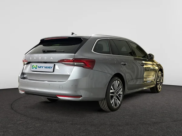 SKODA Octavia Combi (2025) — foto 8 van 15