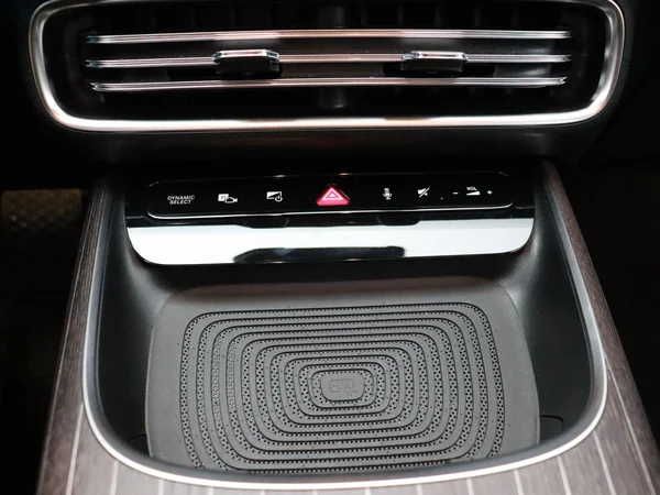 Mercedes-Benz GLB (2026) — foto 16 van 36